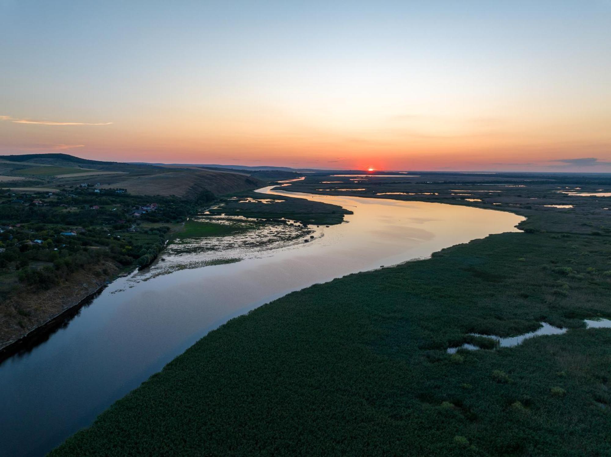 Laguna Nuferilor Habitat Somova Esterno foto