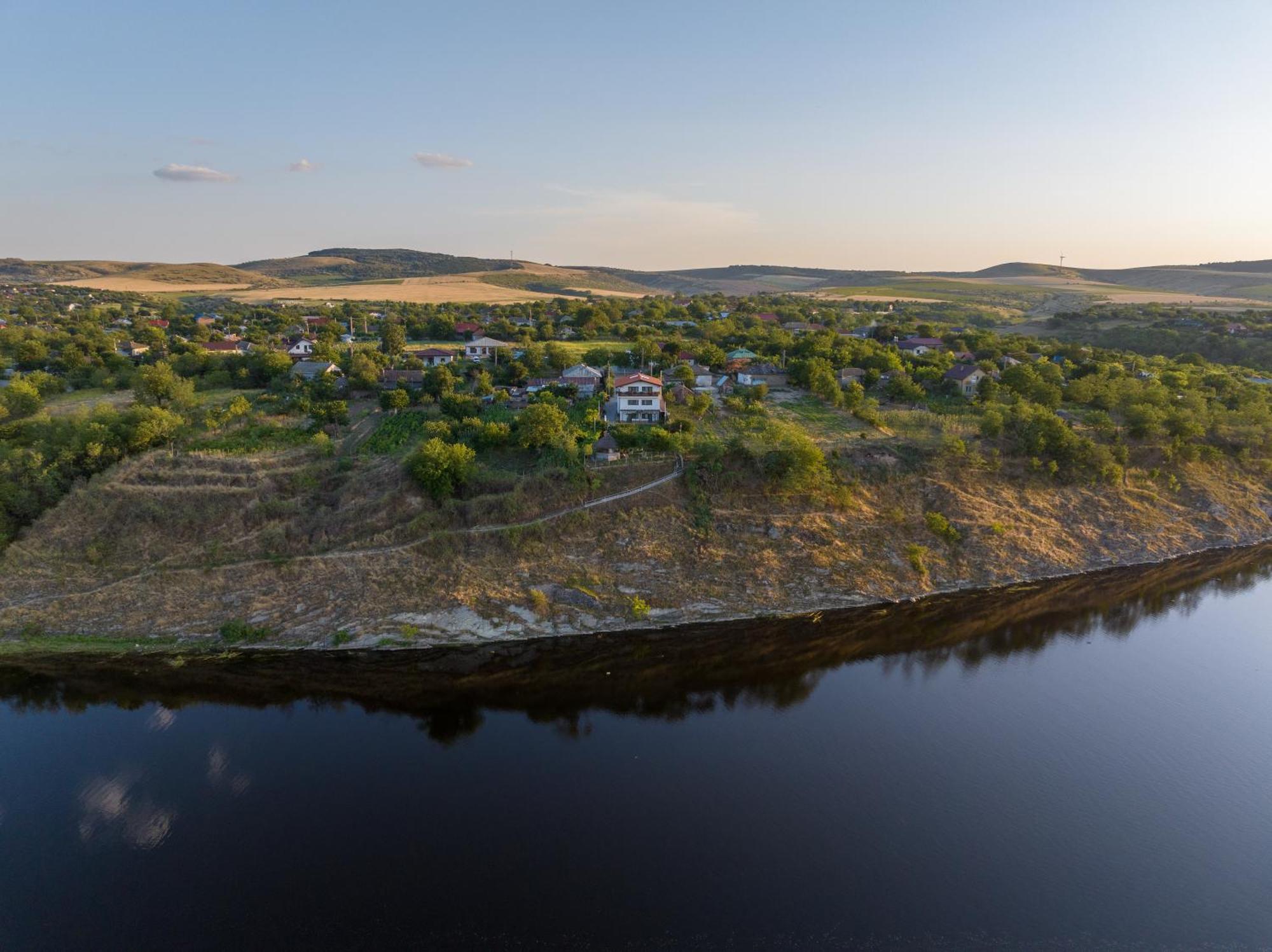 Laguna Nuferilor Habitat Somova Esterno foto