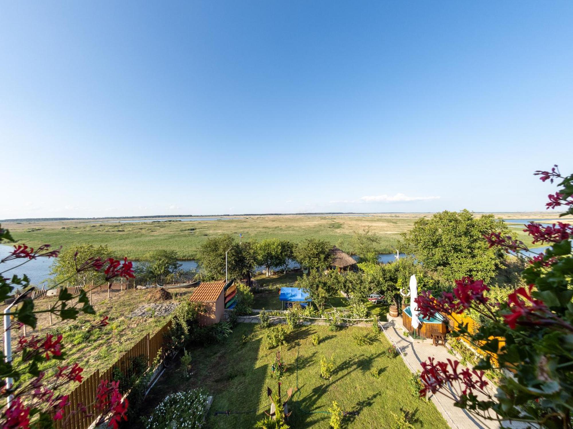 Laguna Nuferilor Habitat Somova Esterno foto
